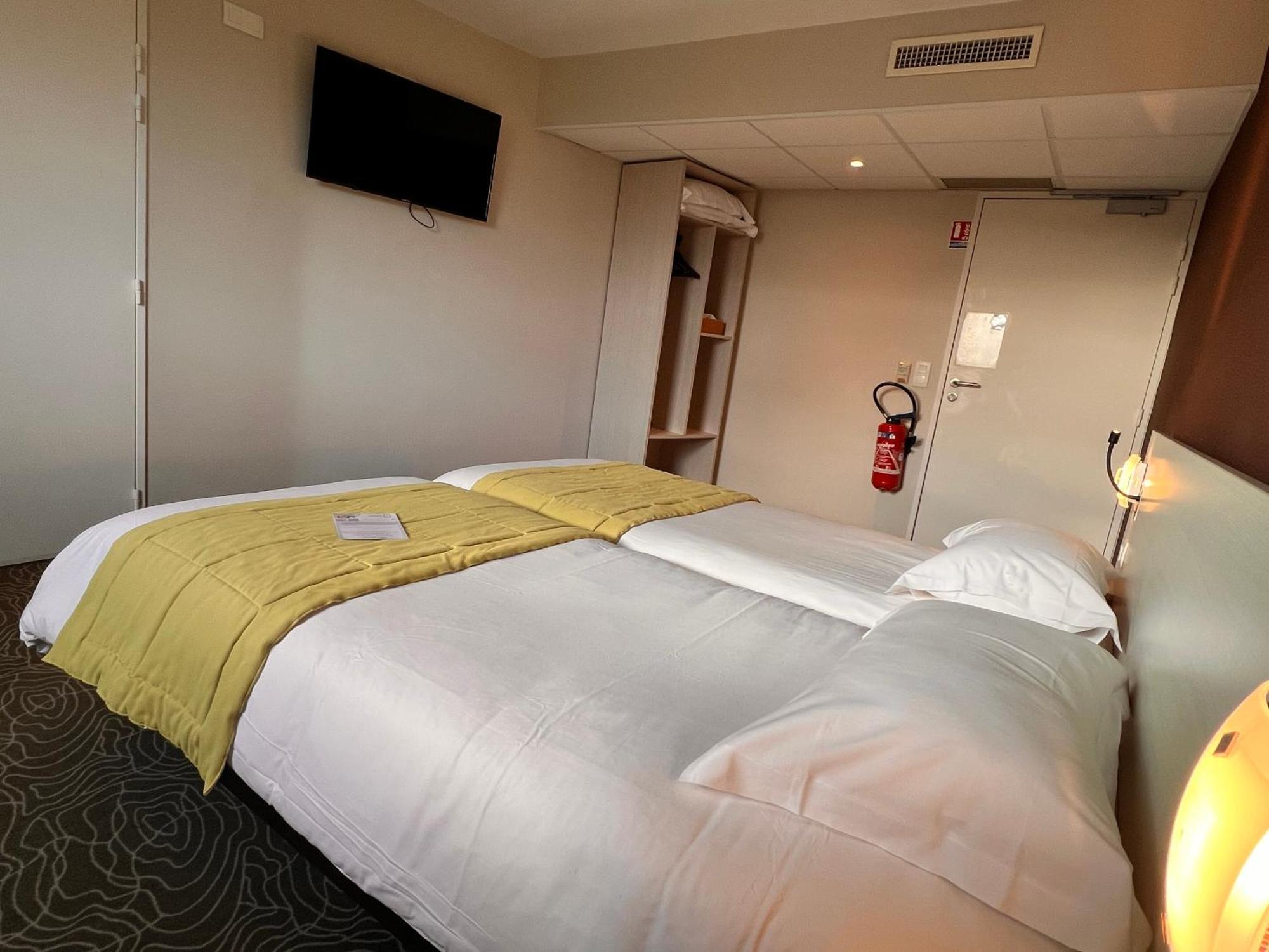 Brit Hotel Saint-Meen-Le-Grand En Broceliande Экстерьер фото