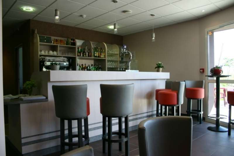 Brit Hotel Saint-Meen-Le-Grand En Broceliande Ресторан фото